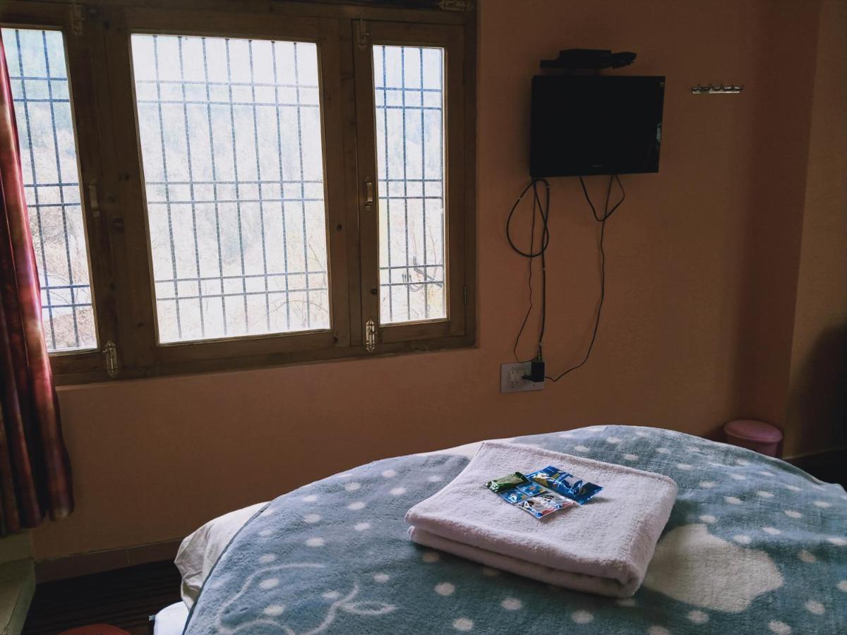 Mahima Otel Sāngla Dış mekan fotoğraf