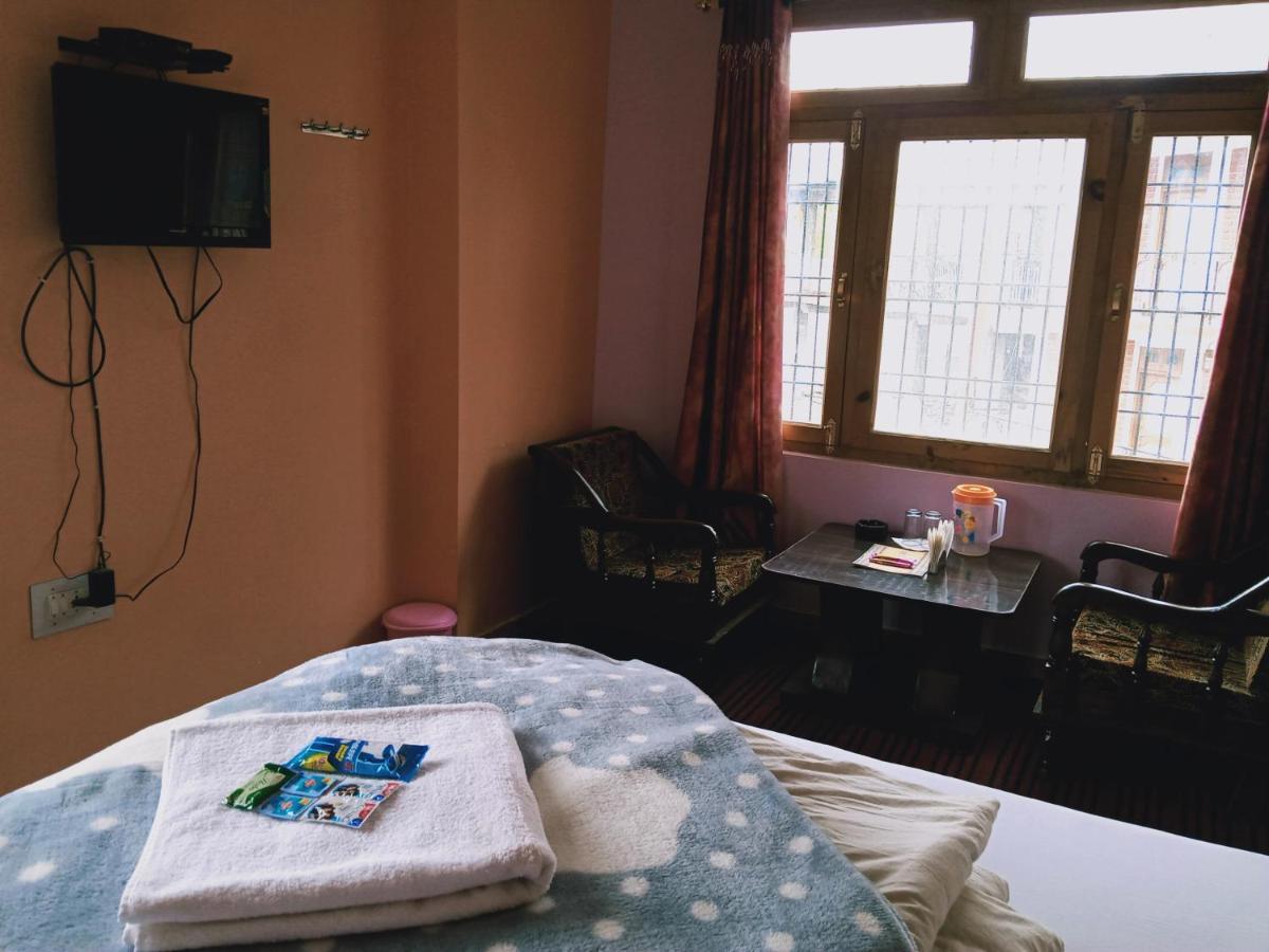 Mahima Otel Sāngla Dış mekan fotoğraf